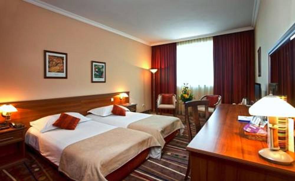 Best Western Plus Expo Hotel Sofia Exterior foto