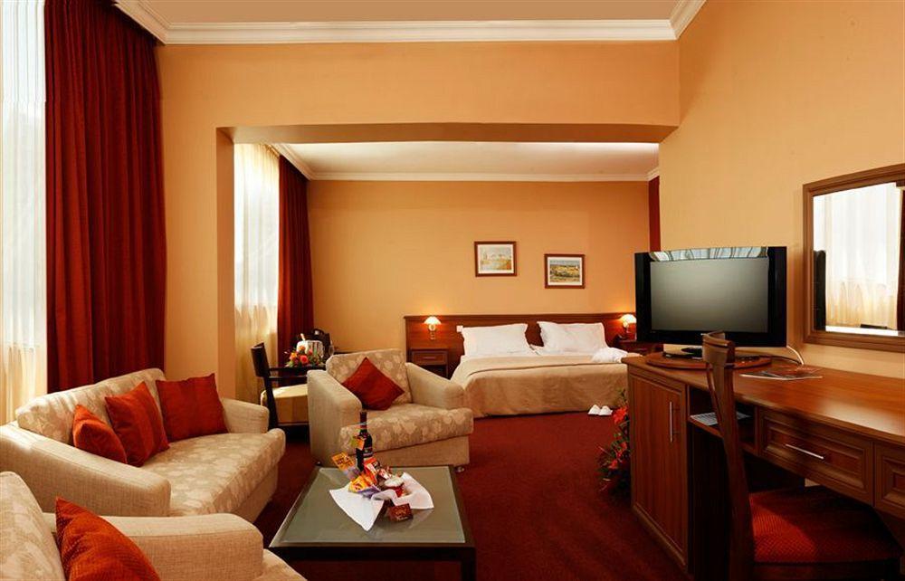 Best Western Plus Expo Hotel Sofia Exterior foto