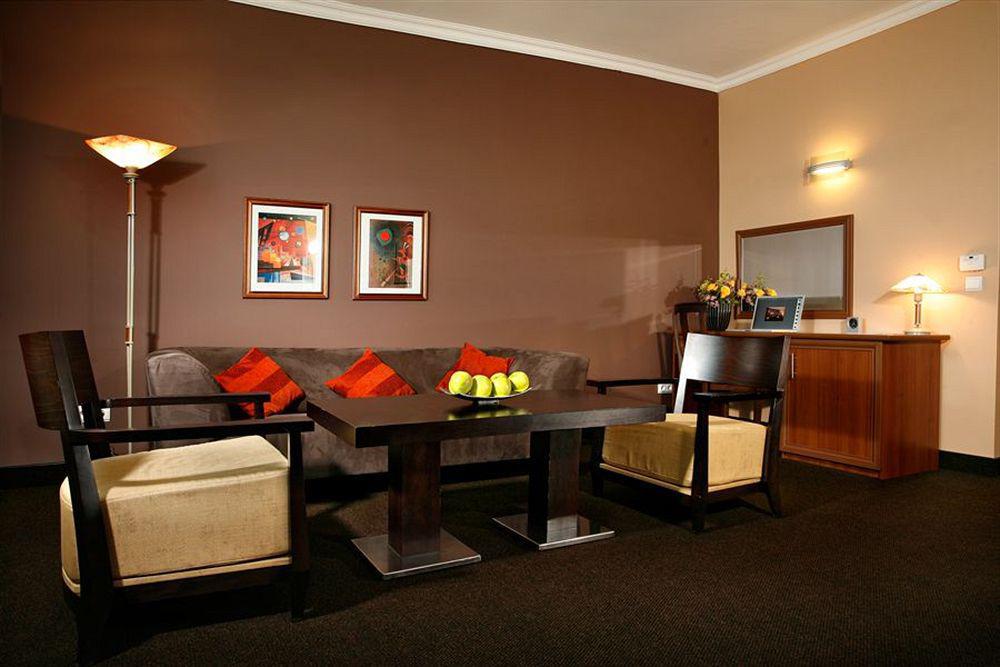Best Western Plus Expo Hotel Sofia Exterior foto